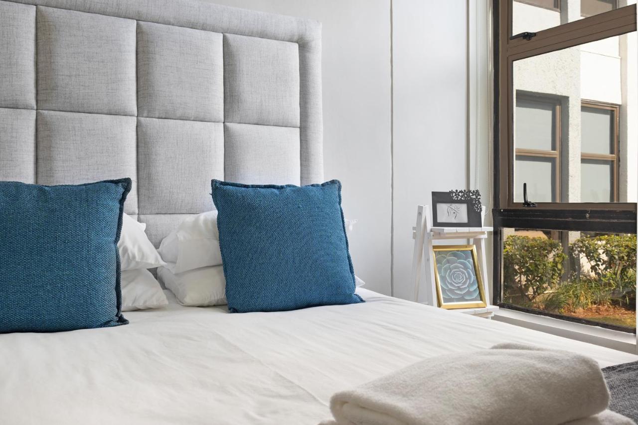 Urban Oasis Apartments At The Bolton Йоханесбург Екстериор снимка