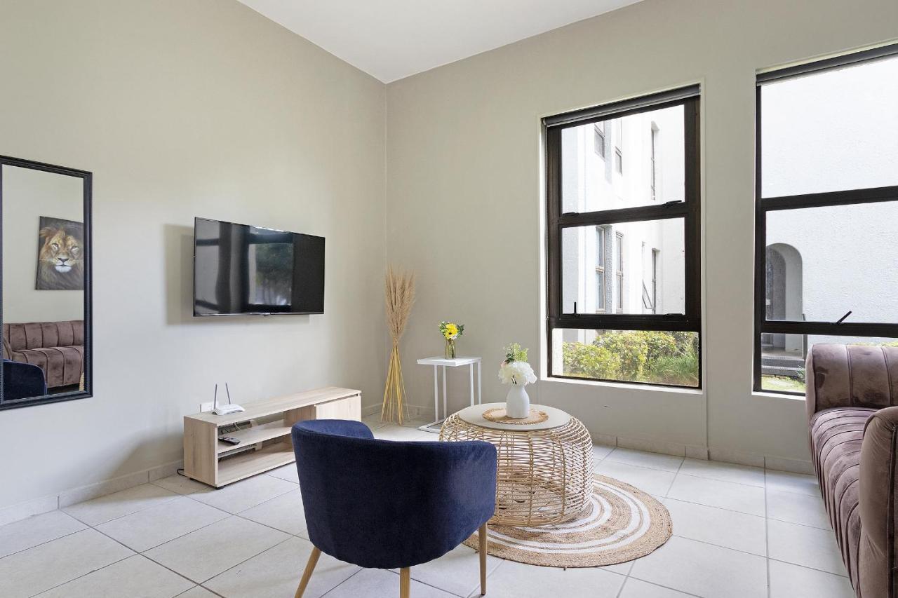 Urban Oasis Apartments At The Bolton Йоханесбург Екстериор снимка
