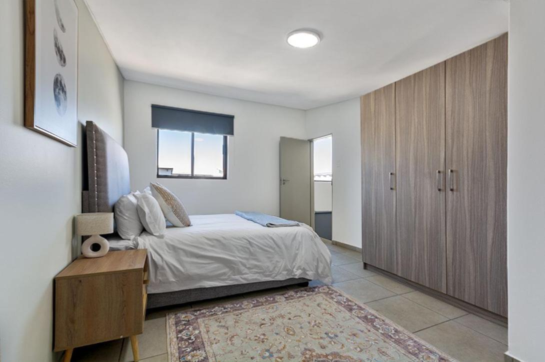 Urban Oasis Apartments At The Bolton Йоханесбург Екстериор снимка