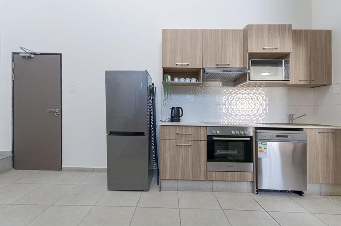 Urban Oasis Apartments At The Bolton Йоханесбург Екстериор снимка