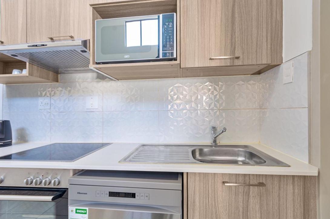 Urban Oasis Apartments At The Bolton Йоханесбург Екстериор снимка